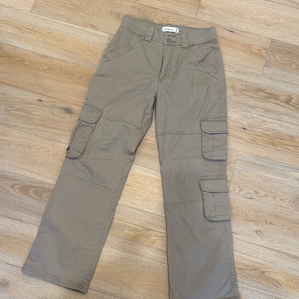 Abercrombie cargo pants 26